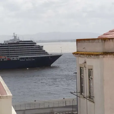 Daire In Historical Alfama