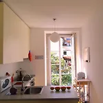 아파트 In Historical Alfama
