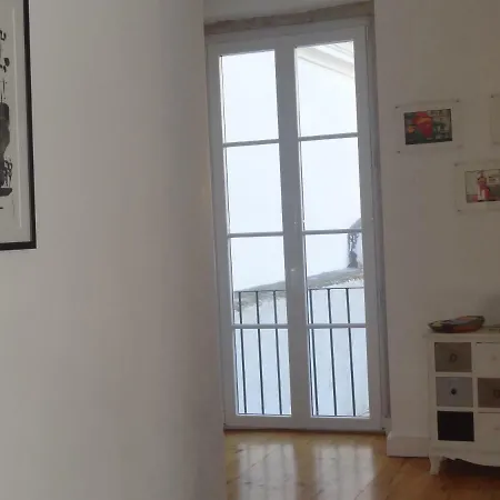 דירה In Historical Alfama *