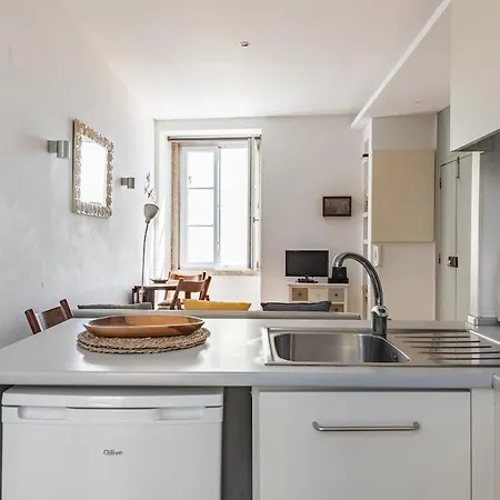 In Historical Alfama Apartment *